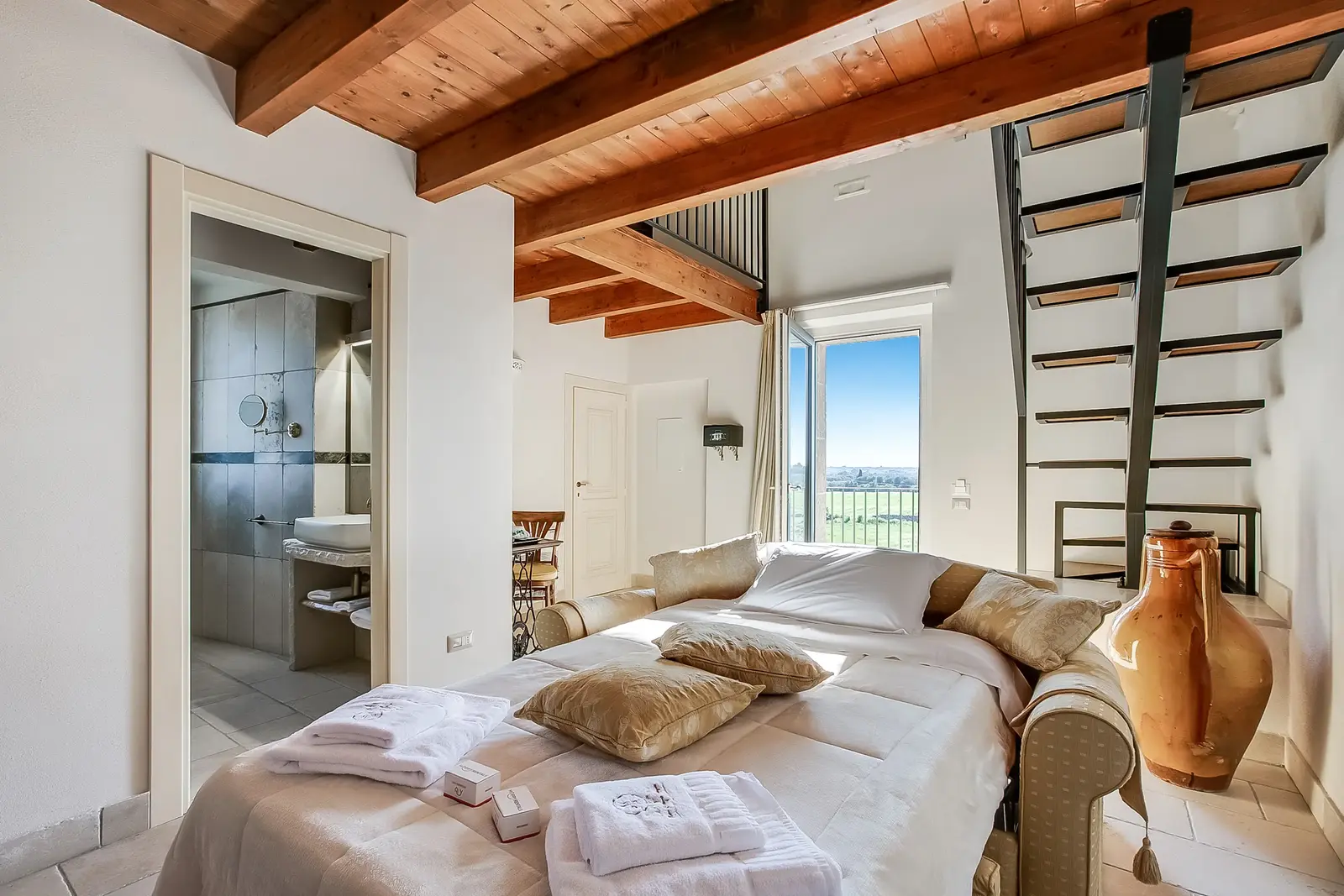 Doğa ile Çevrili Lüks Kırsal Villa