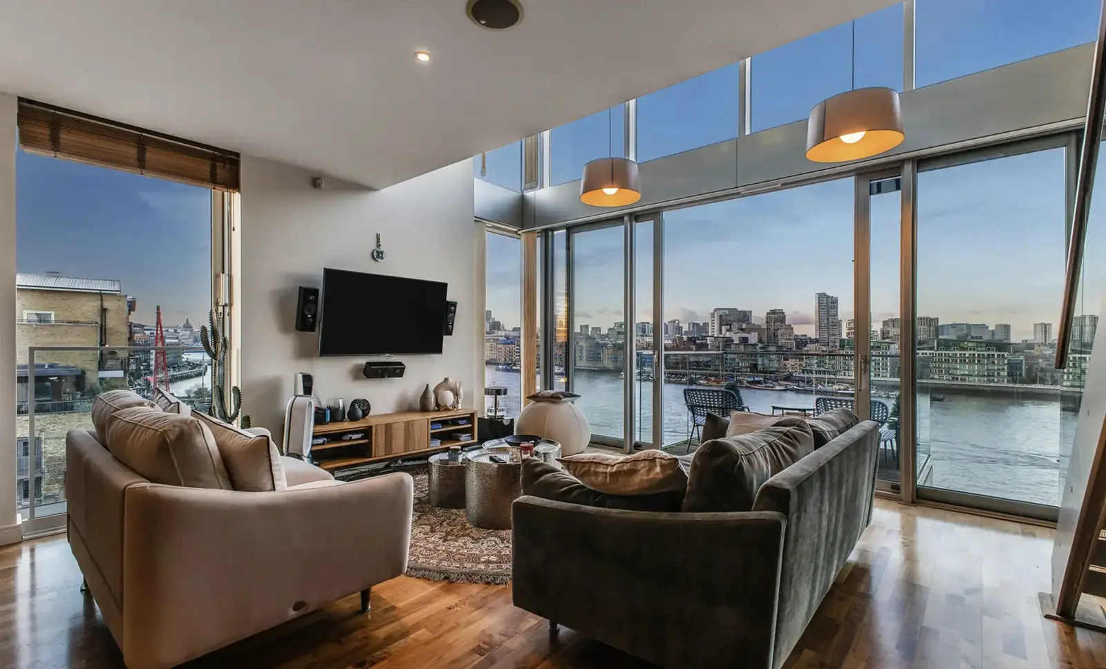 شقق حديثة بتصميم فاخر وإطلالات ساحرة