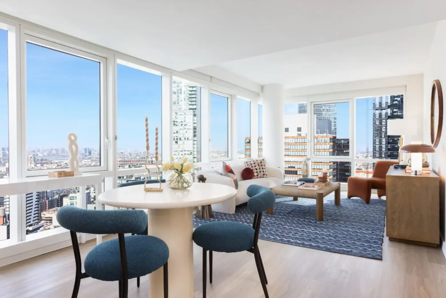 مساحة مكتب رئيسية في قلب المدينة مع مرافق حديثة