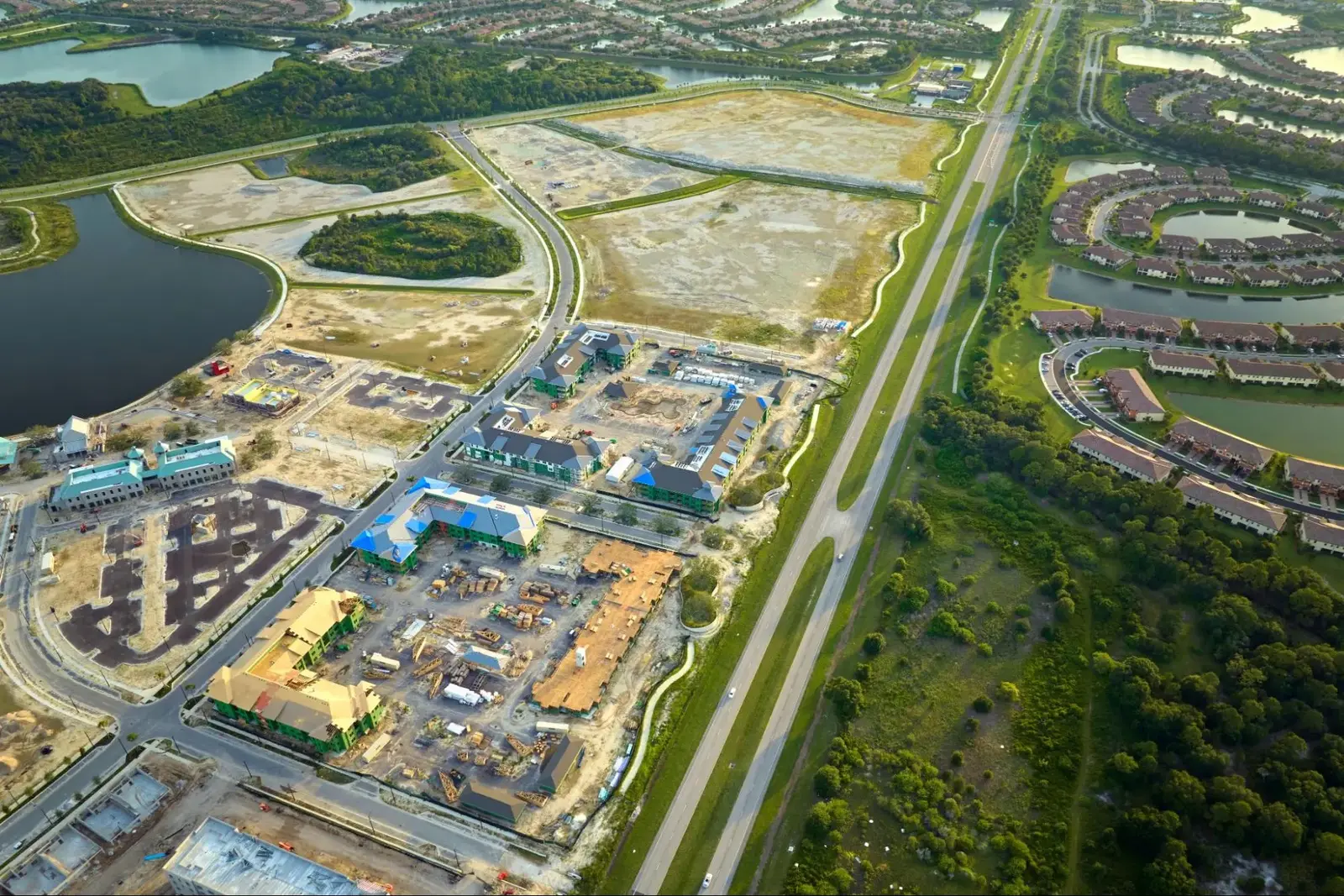 Yatırımcılar İçin Karma Kullanım Ticari Arazi Fırsatı