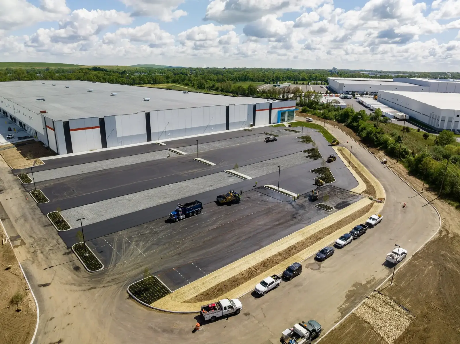 موقع تصنيع مع بنية تحتية قائمة ومناسبة