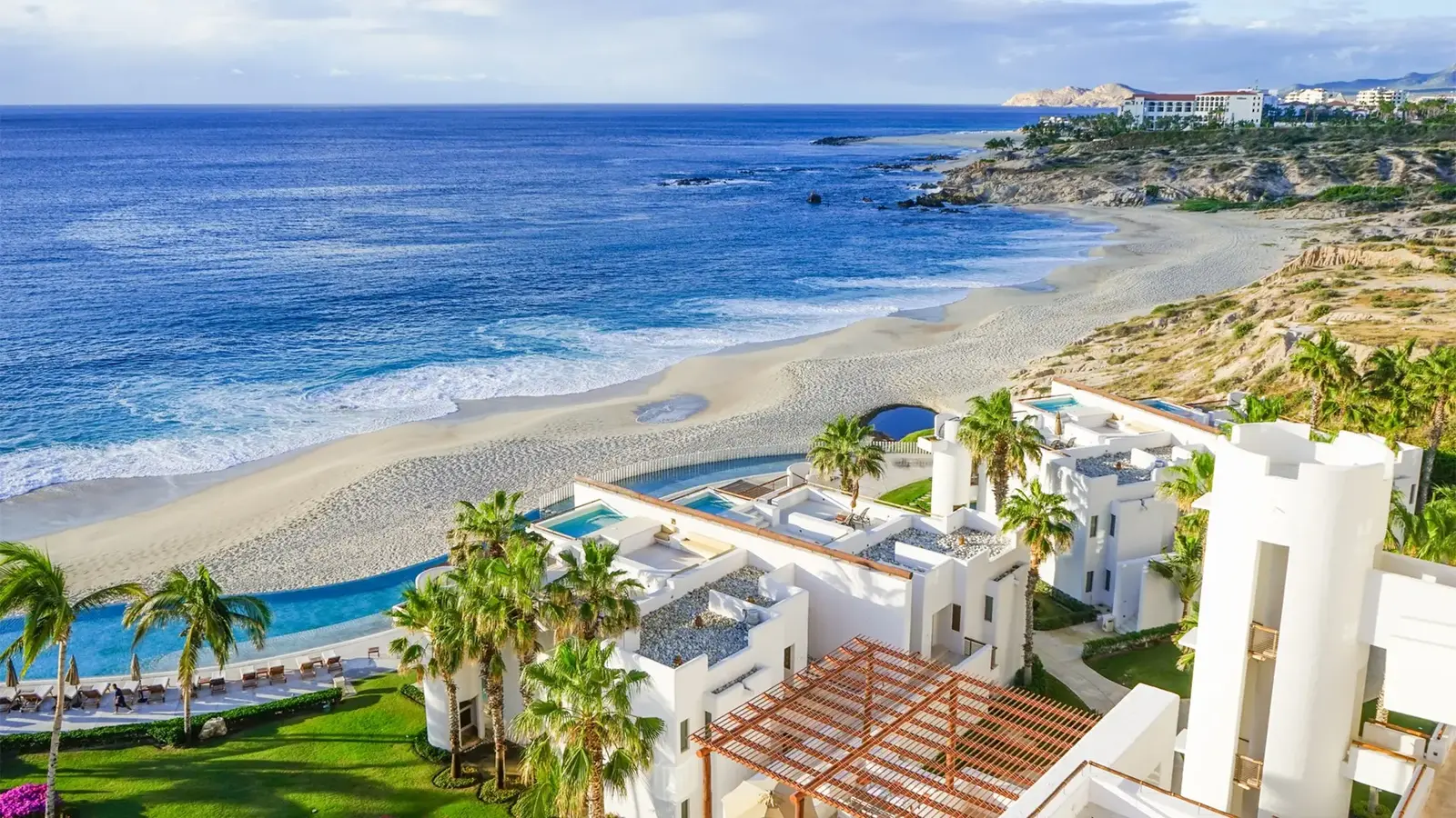 Okyanusa Bakışlı ve Spa'lı Özel Lüks Tatil Köyü