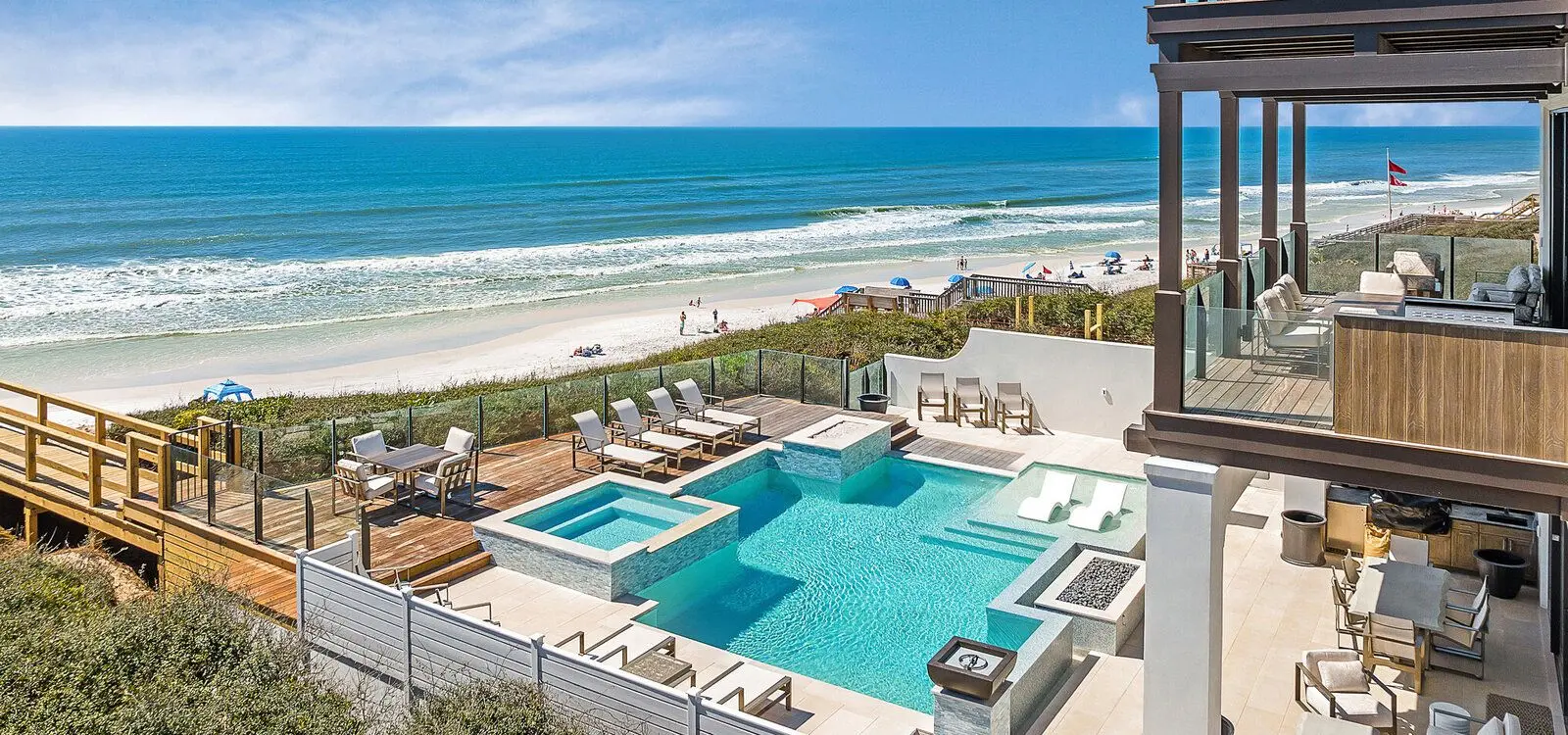 منزل عطلات على الشاطئ مع وصول مباشر إلى الرمال الذهبية