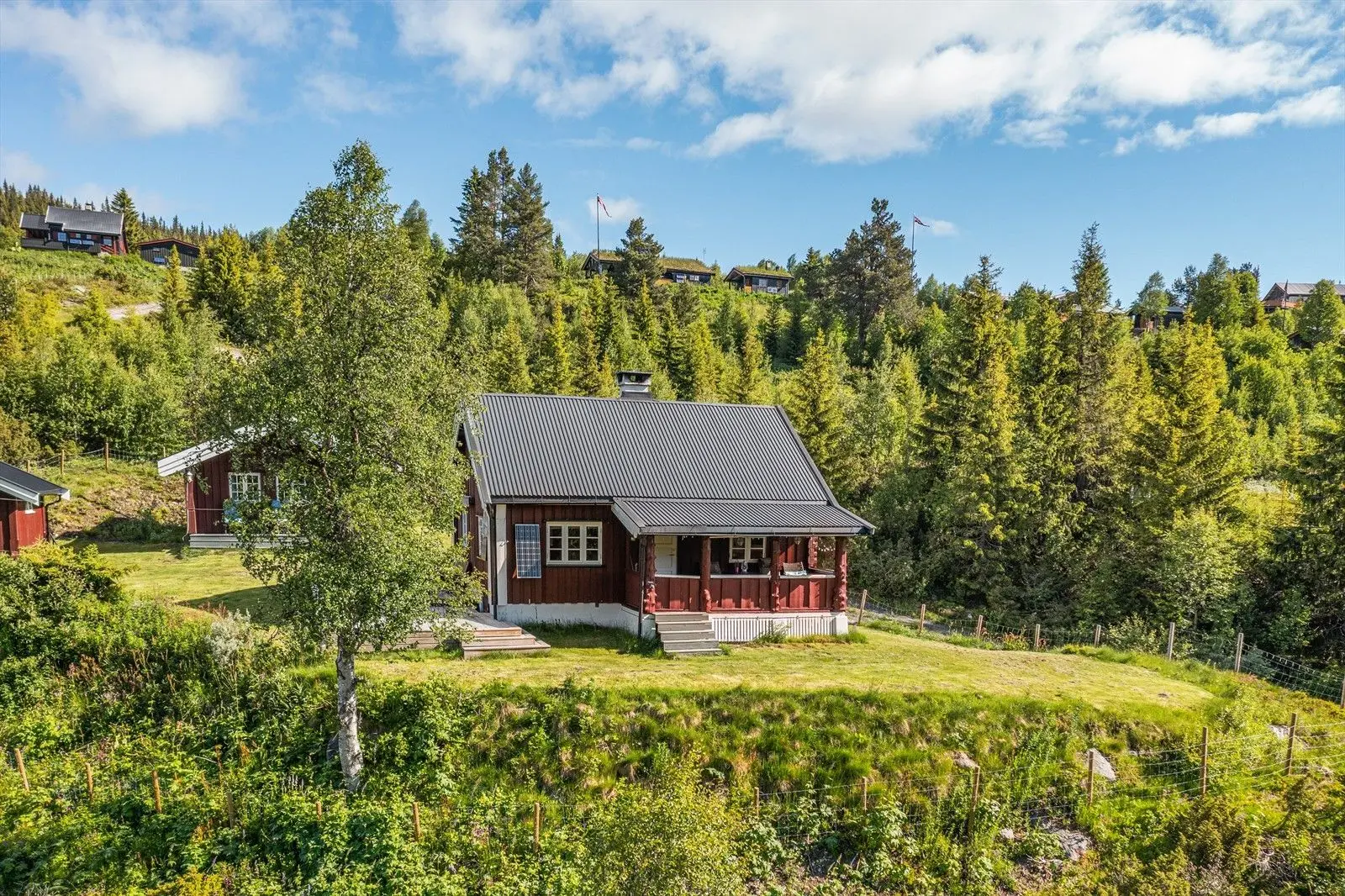 Kabin ve Yürüyüş Parkurlarıyla Doğa Kaçamağı