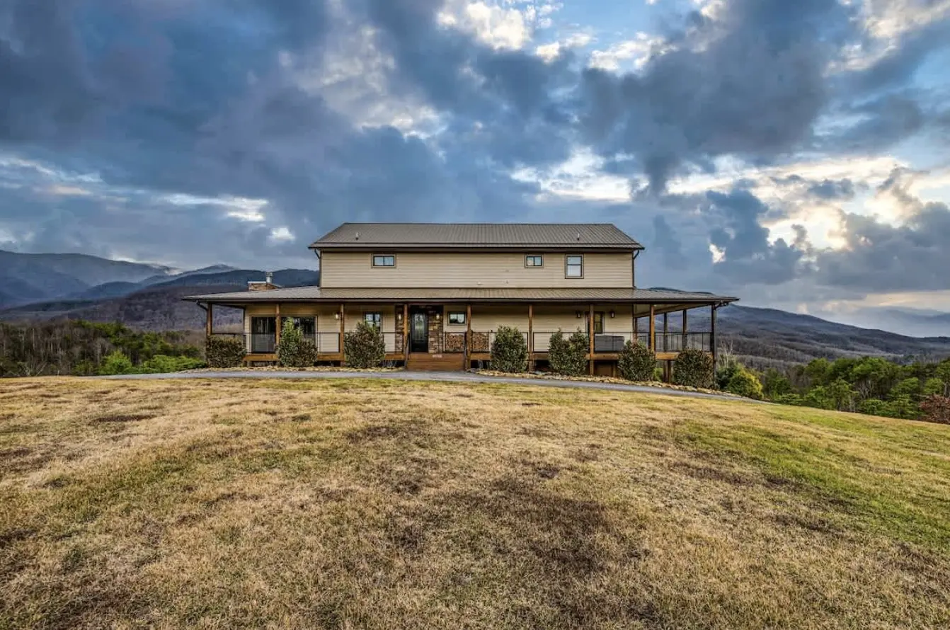 Kabin ve Yürüyüş Parkurlarıyla Doğa Kaçamağı