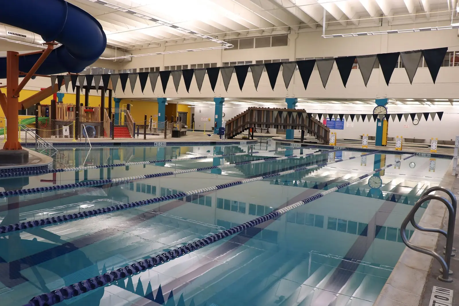 Aktivitelerle Yüzme Havuzu ve Rekreasyon Merkezi