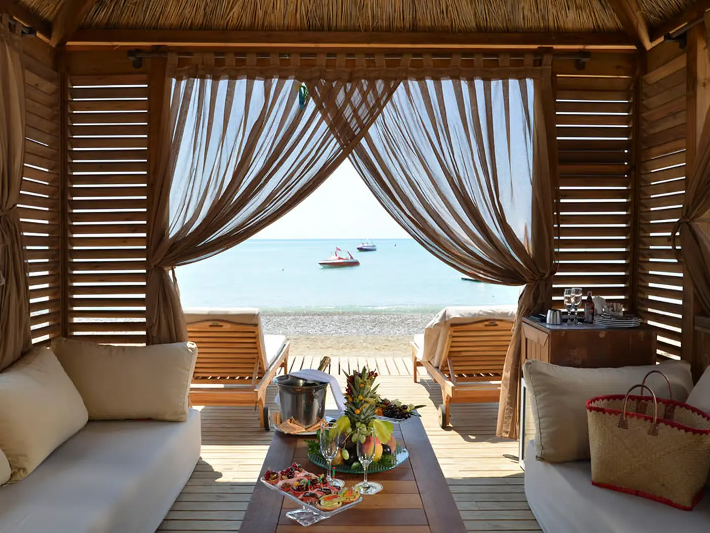 منتجع ساحلي حصري مع مرافق سبا استثنائية