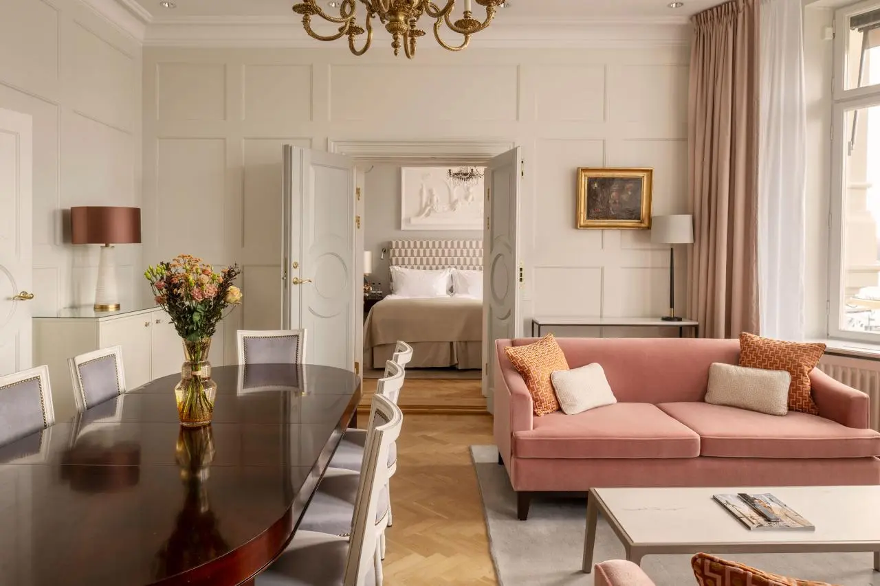 فندق غراند رويال الفاخر مع مرافق خمس نجوم