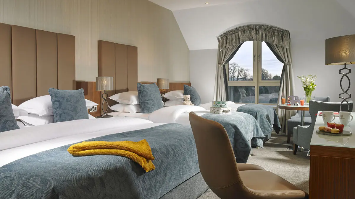 رياض مناسب للعائلات مع أجنحة واسعة ومرافق مريحة