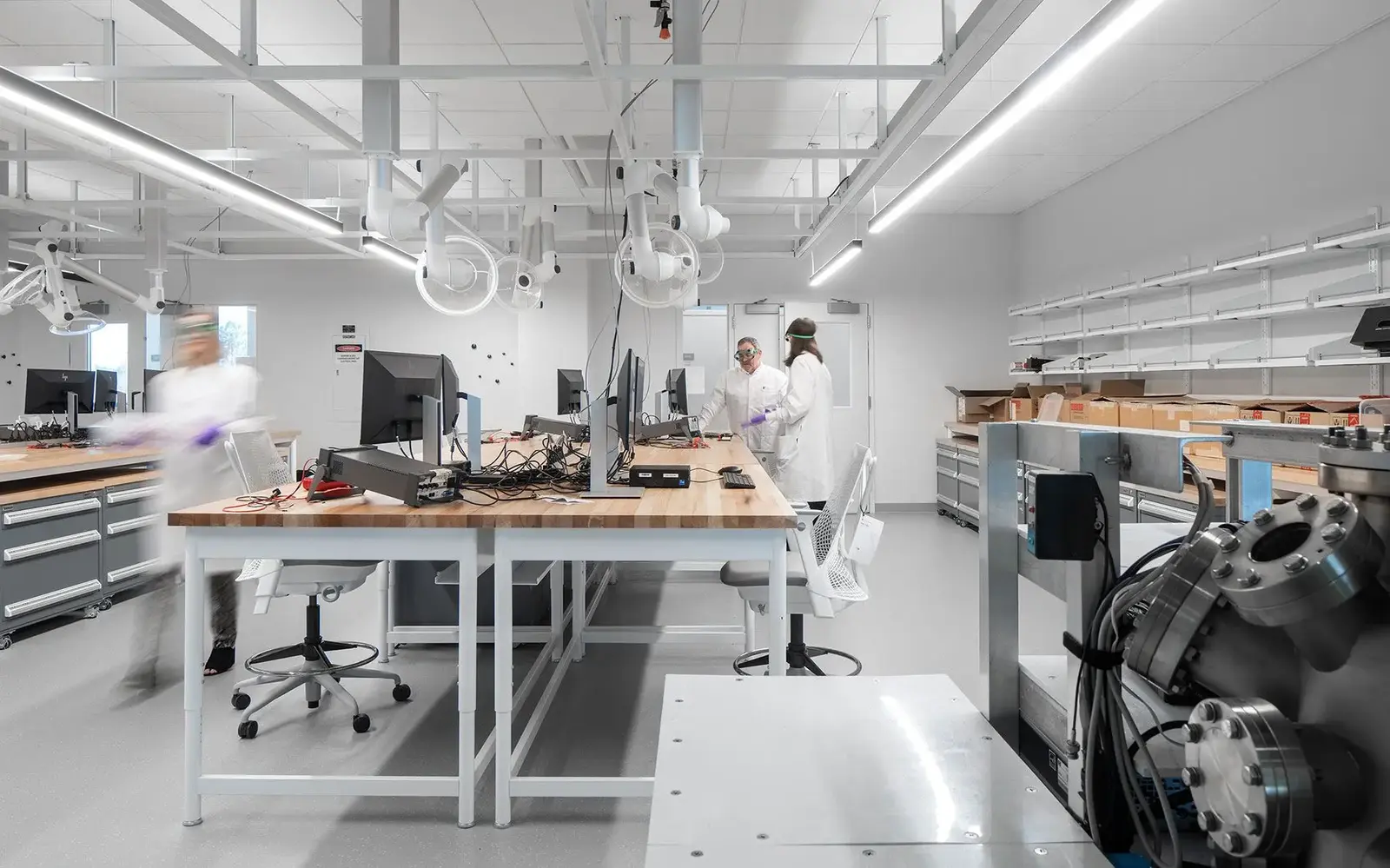 مركز بحث في الطاقة المستدامة مزود بتكنولوجيا خضراء