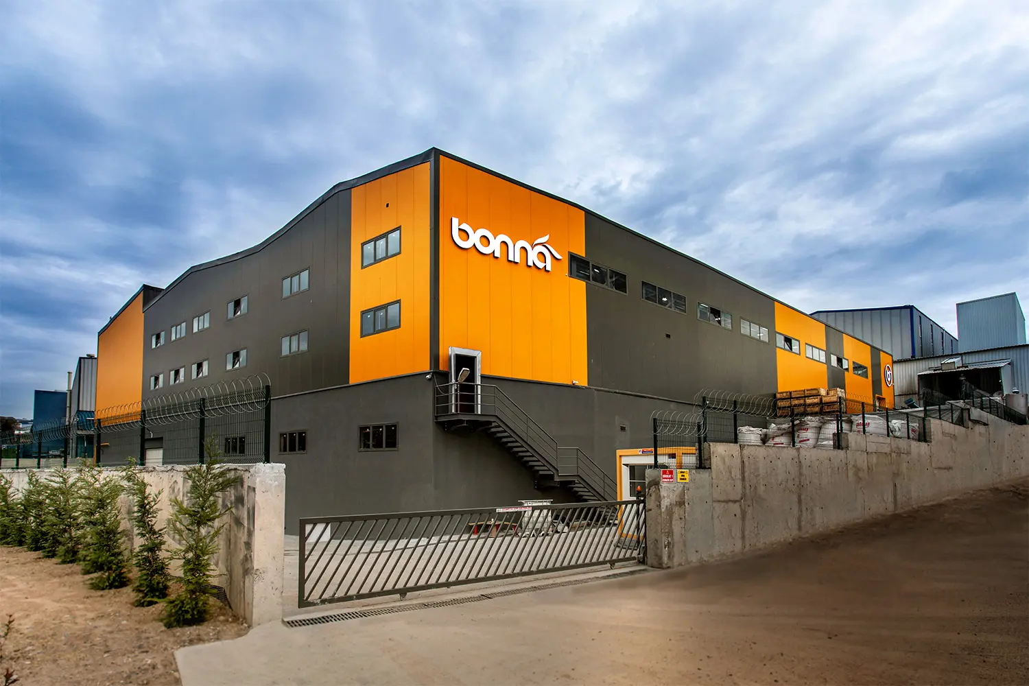 مصنع تعبئة كبير مخصص للمنتجات الغذائية