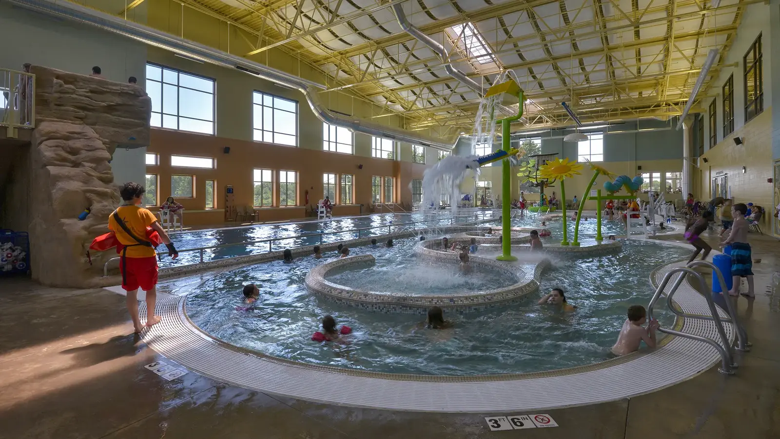 مركز مدني مجتمعي يوفر مساحات ووسائل راحة للفعاليات