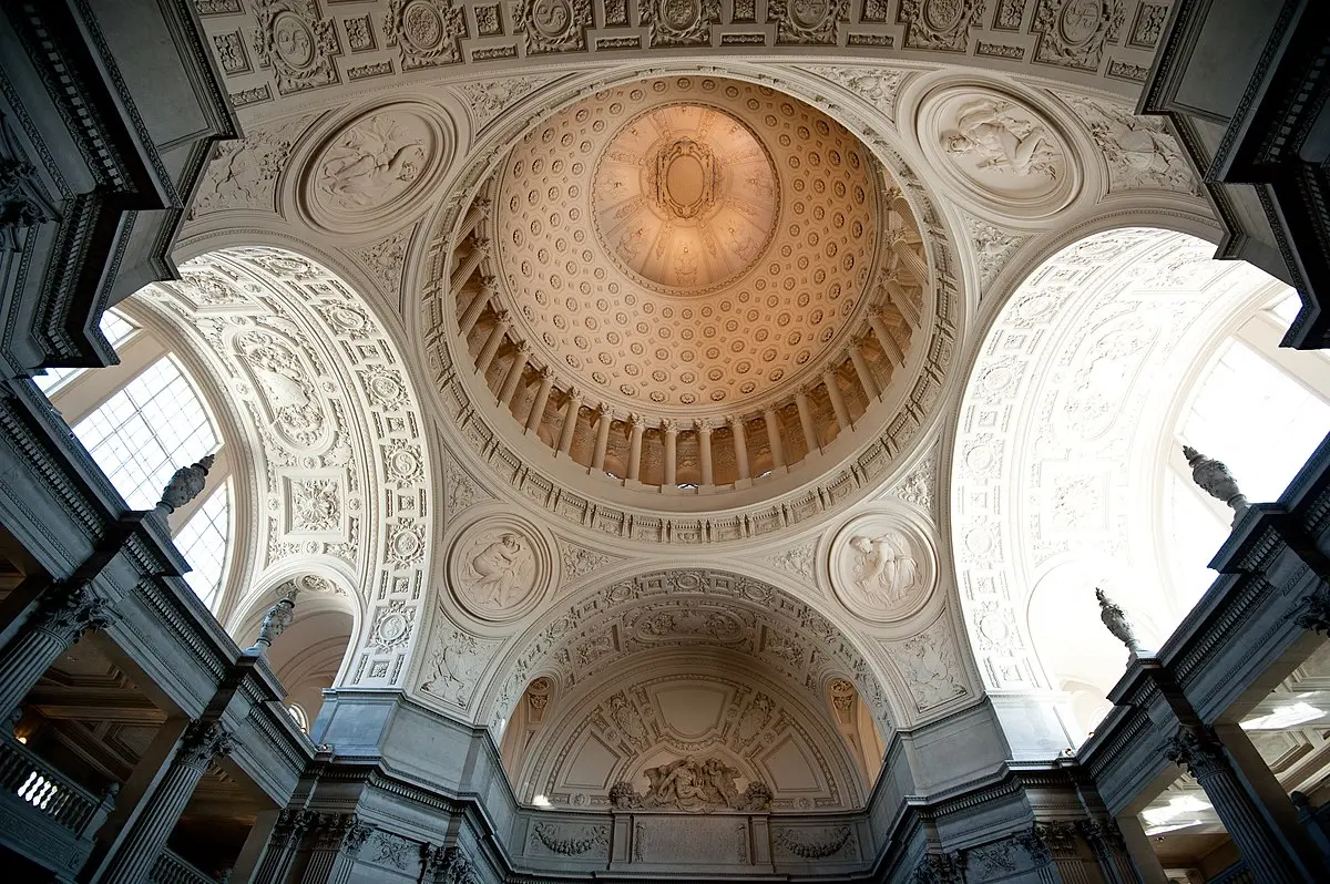 مركز مدني تاريخي يحتضن فعاليات ثقافية متنوعة